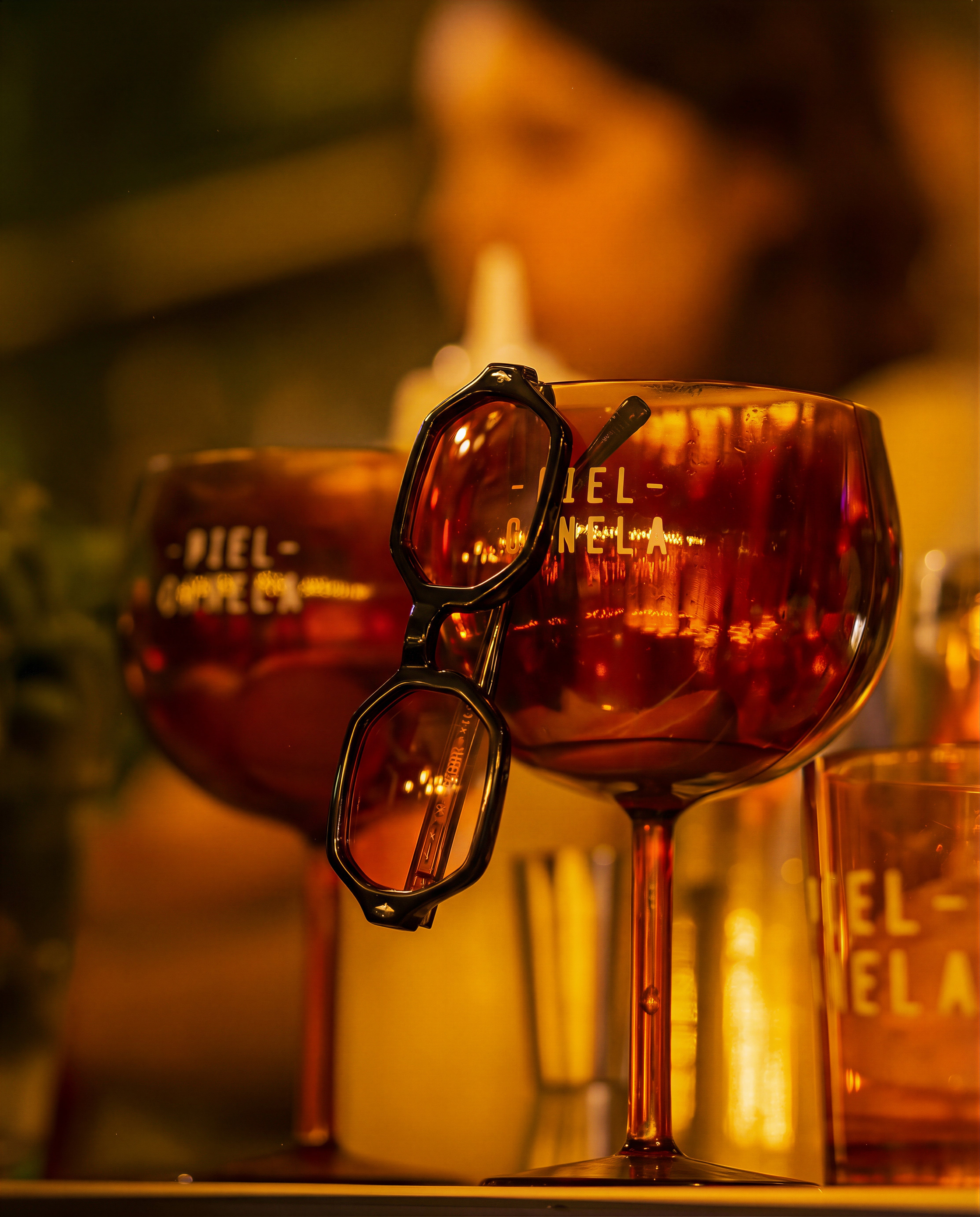 Vesper x Piel Canela: obsesionados con el verano